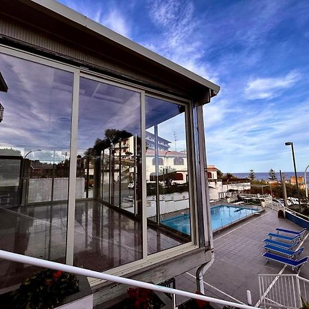 Hotel Lachea Aci Trezza Eksteriør billede